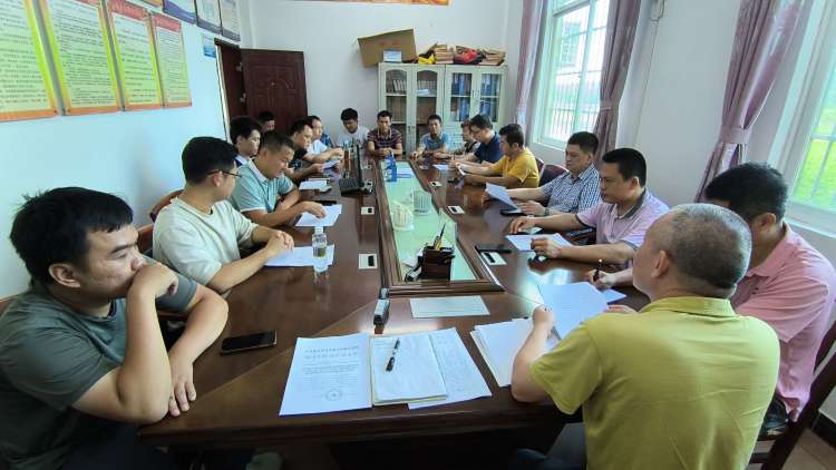 市環(huán)發(fā)公司深入結(jié)對幫扶村召開幫扶產(chǎn)業(yè)發(fā)展專題會(huì)