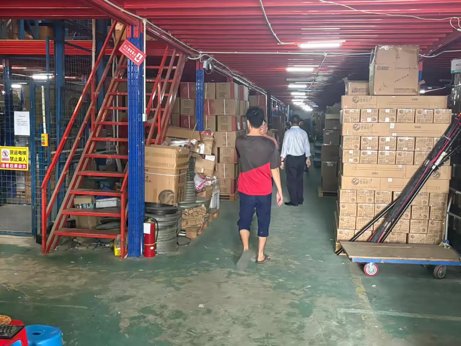 ?？谑协h(huán)境發(fā)展有限公司?開展2024年“119”消防宣傳月應急疏散演練