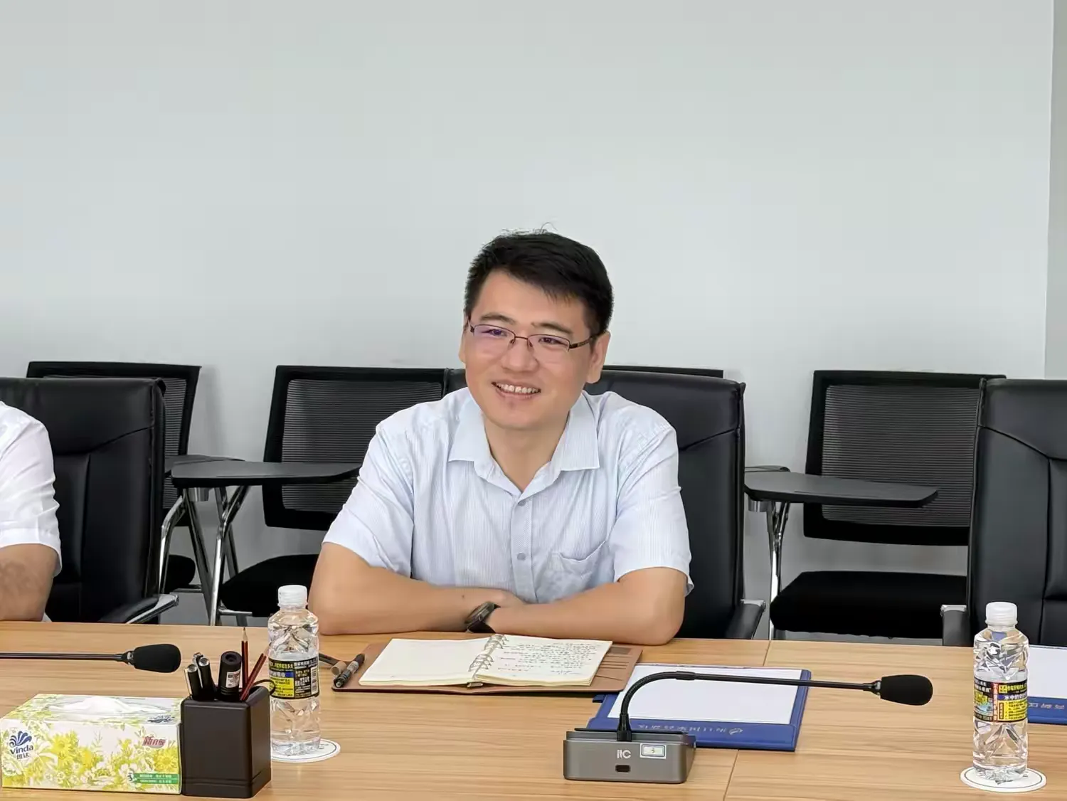 市環(huán)發(fā)公司與?？谑懈咝聟^(qū)投資促進局開展招商聯(lián)動座談會(圖2)